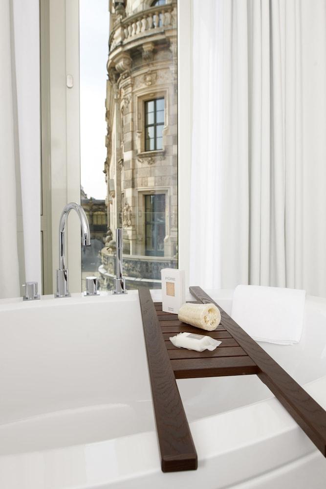 Hyperion Am Schloss 5* Dresden