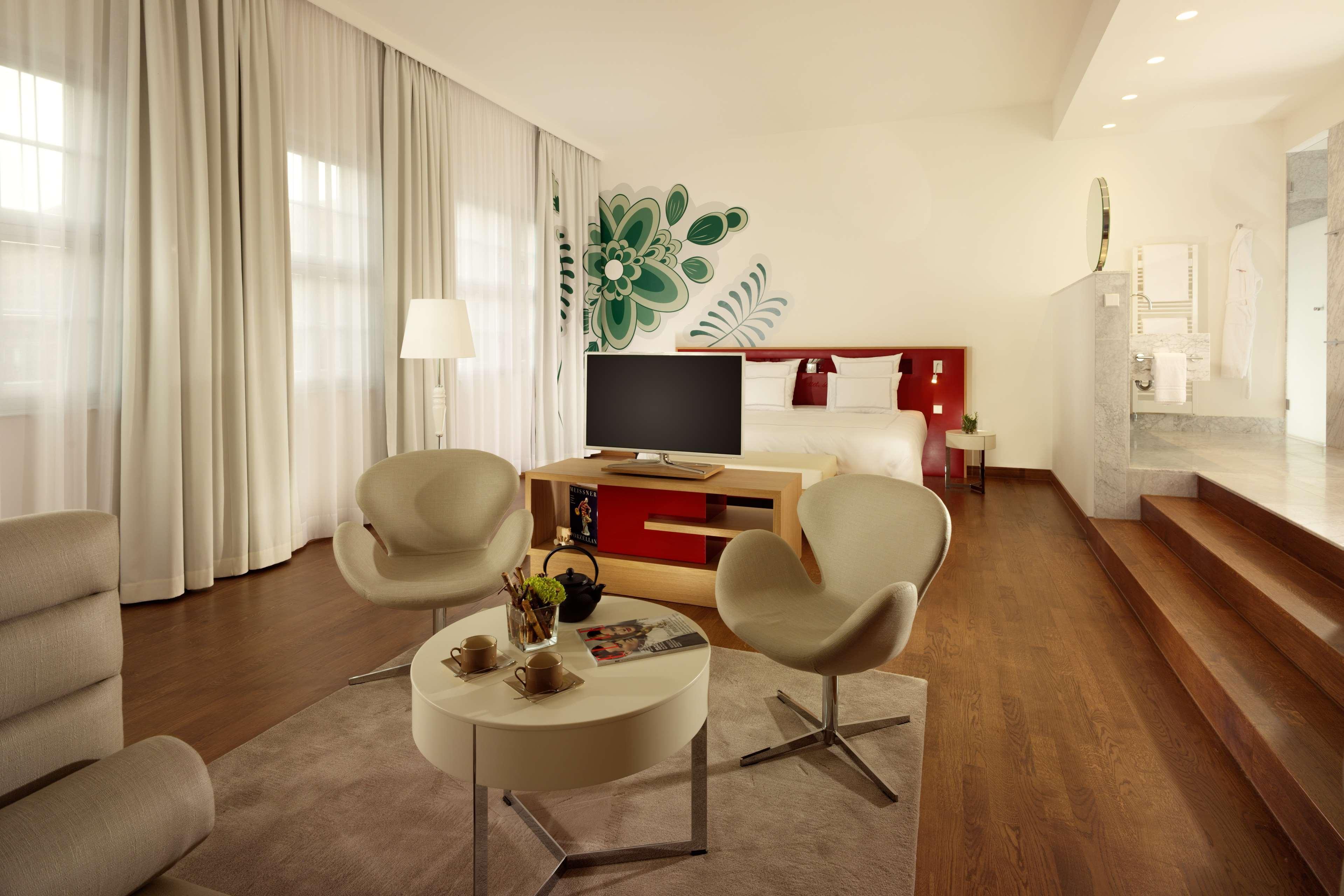 Hyperion Am Schloss 5*